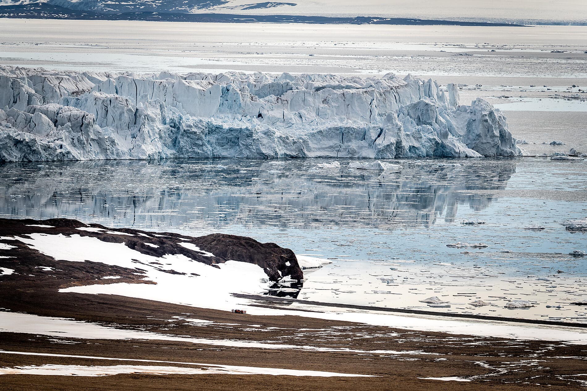 In the ice of the Arctic, from Svalbard to Greenland ©StudioPONANT_Morgane Monneret