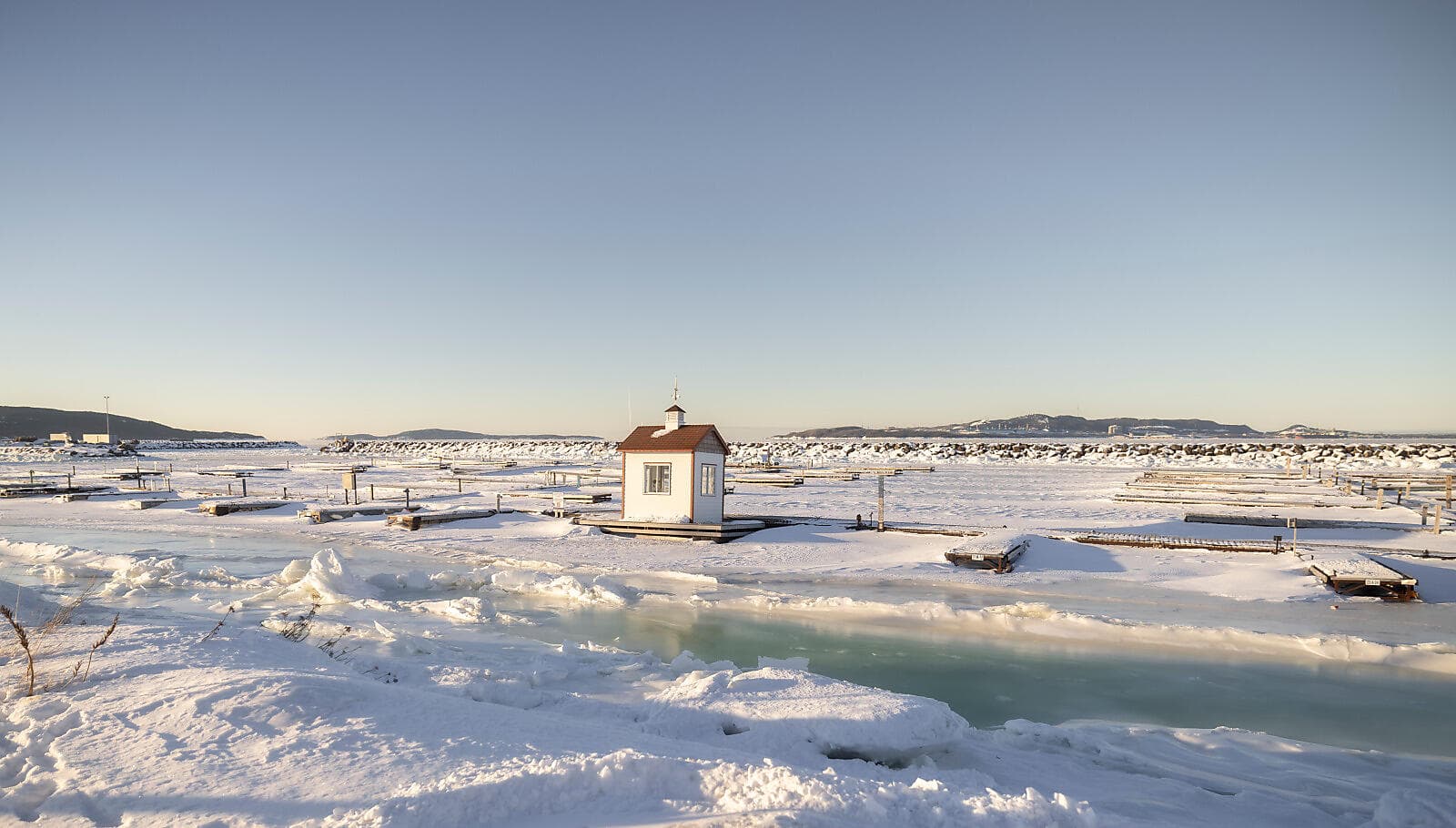 The St. Lawrence River in the Heart of the Boreal Winter 