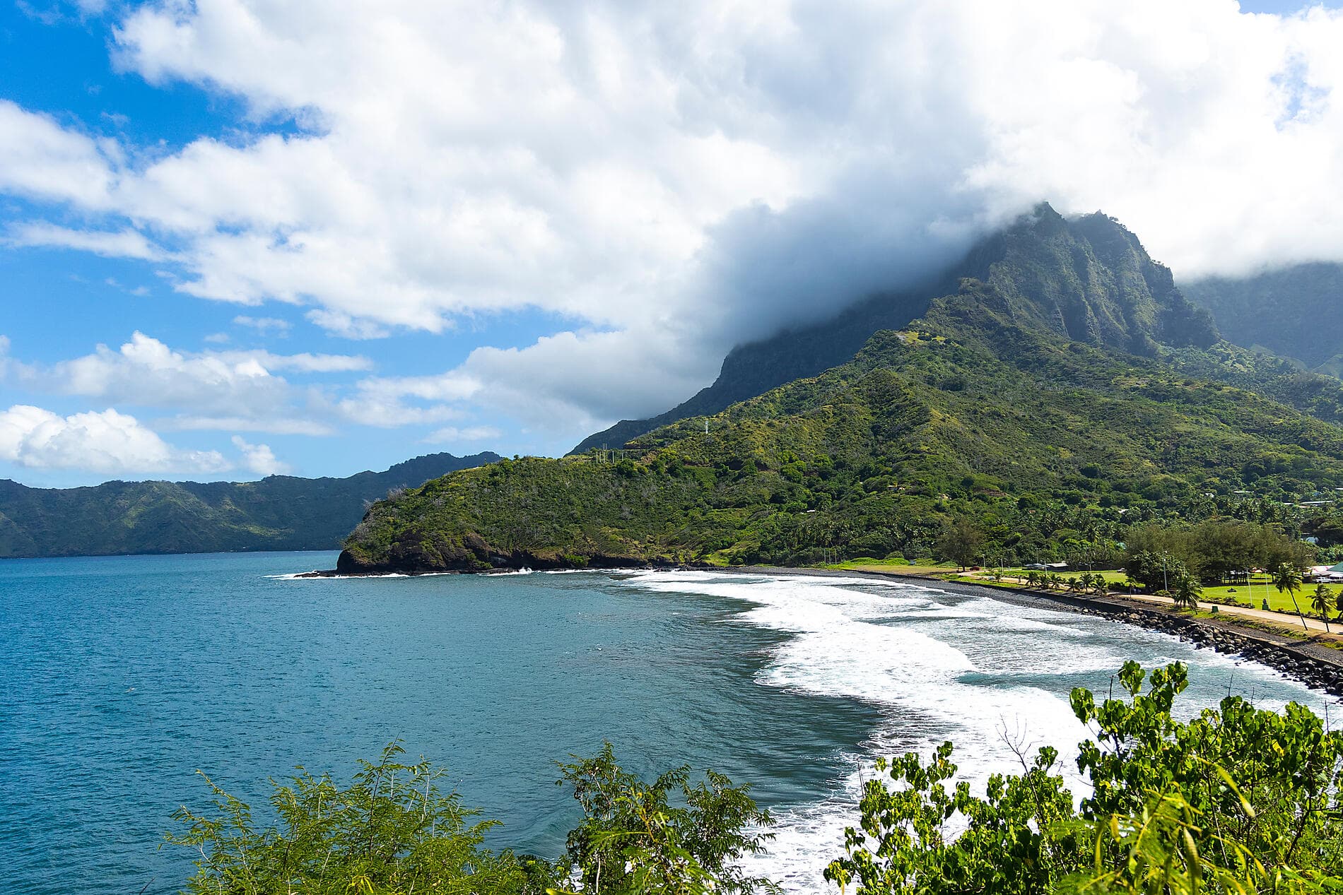 Polynesian Bliss : Marquesas and Tuamotu 