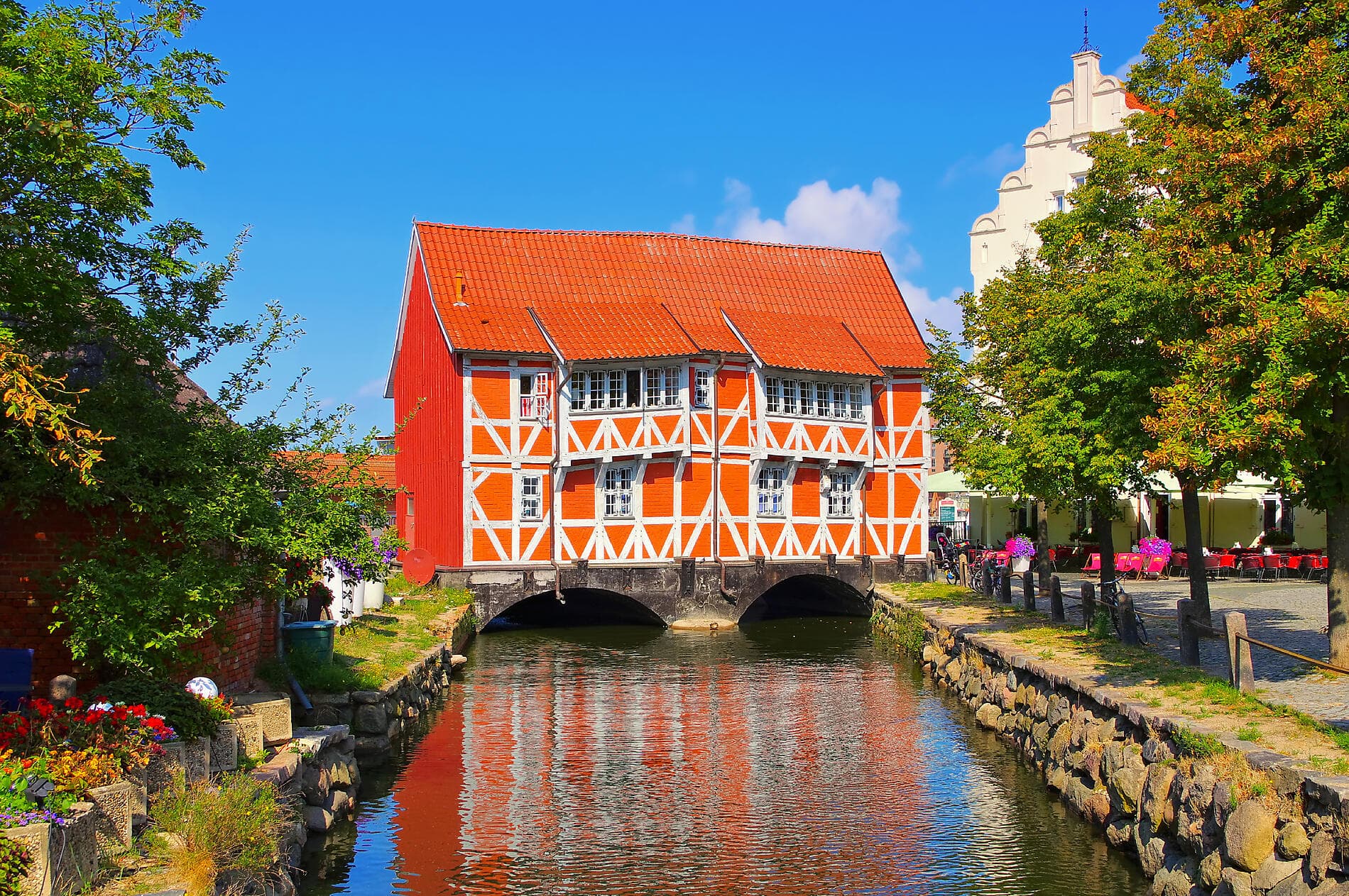 A World Affairs Voyage from Copenhagen to London